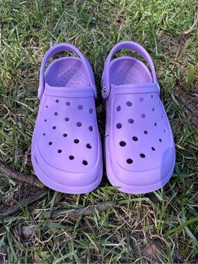 Kids Water Shoes — Purple Lightweight Slip-On Clogs size 2